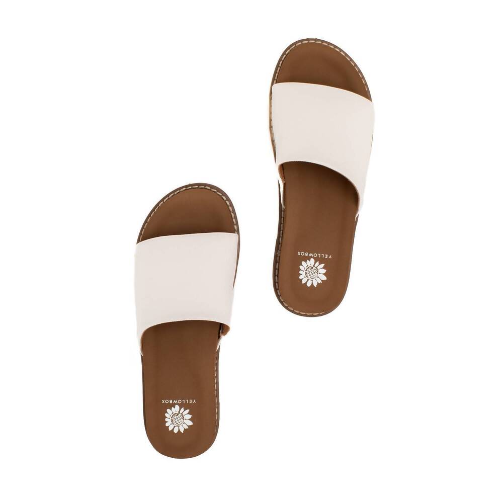NEW YELLOWBOX women's shelly slide sandals in white - Picture 3 of 4